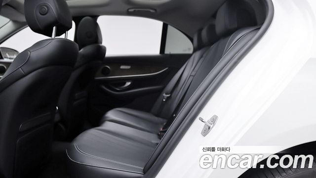 Mercedes-Benz E-Class (W213) E300 Exclusive 2017 — фото 18
