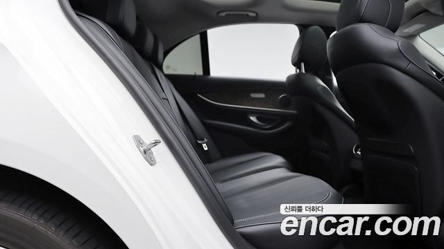 Mercedes-Benz E-Class (W213) E300 Exclusive 2017 — фото 19