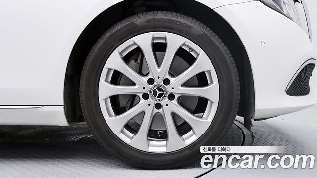 Mercedes-Benz E-Class (W213) E300 Exclusive 2017 — фото 20
