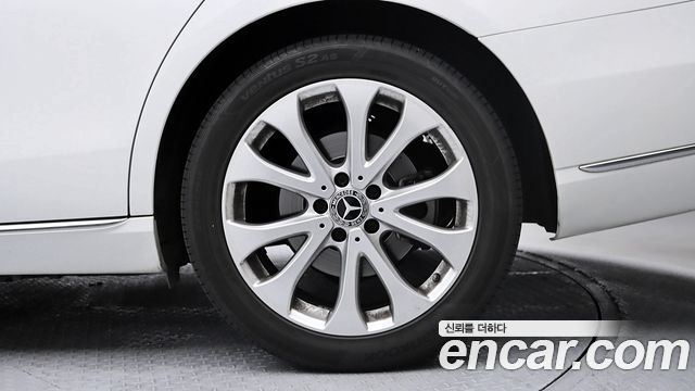 Mercedes-Benz E-Class (W213) E300 Exclusive 2017 — фото 21