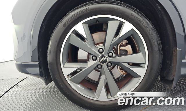Audi Q4 e-tron (F4) 40 Premium 2023 — фото 5
