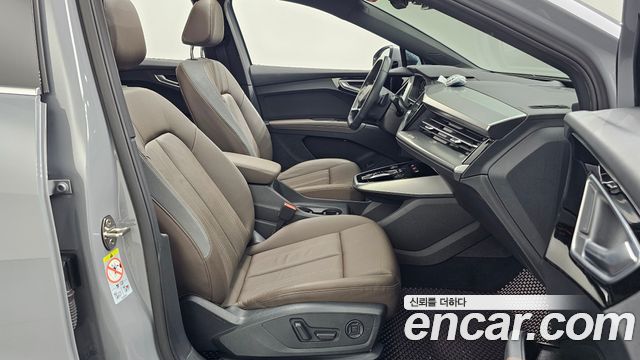 Audi Q4 e-tron (F4) 40 Premium 2023 — фото 11
