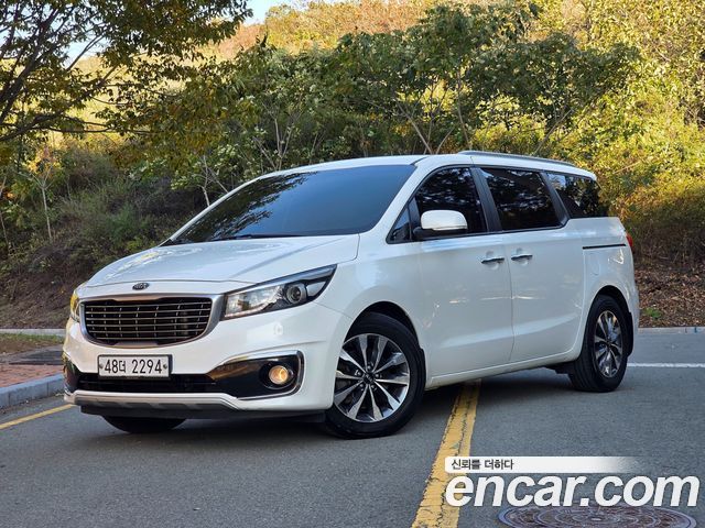 Kia Carnival 9-seater Luxury