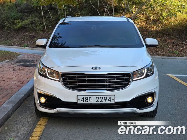 Kia Carnival 9-seater Luxury 2015 — фото 3