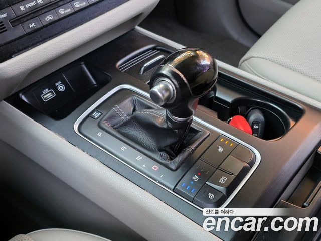 Kia Carnival 9-seater Luxury 2015 — фото 9