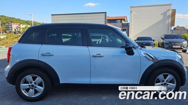 MINI Cooper D Countryman Standard 1st 2015 — фото 7
