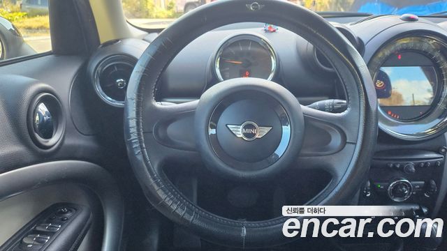 MINI Cooper D Countryman Standard 1st 2015 — фото 18