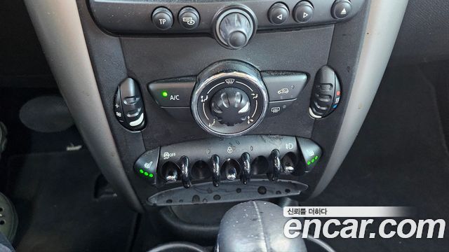 MINI Cooper D Countryman Standard 1st 2015 — фото 23