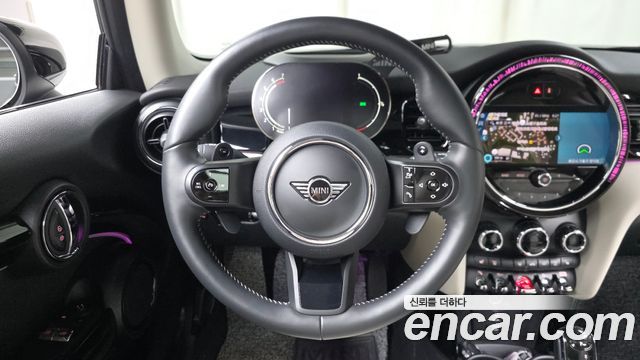 MINI Cooper S Classic Launch Pack Third Generation 2022 — фото 13