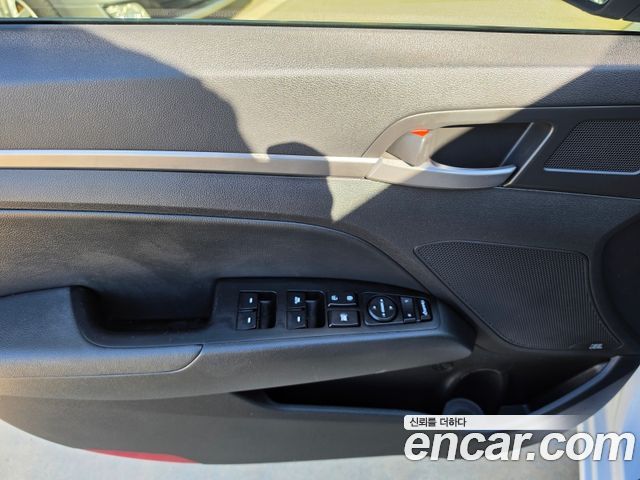 Hyundai Avante (AD) 1.6 GDI Premium 2017 — фото 18