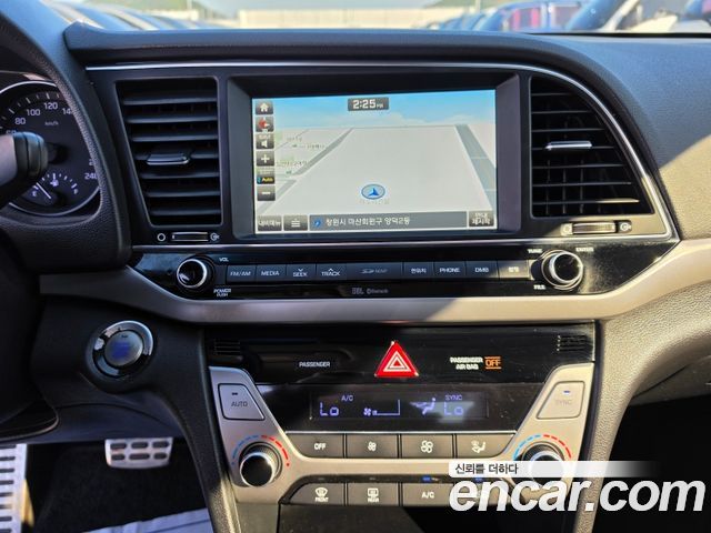 Hyundai Avante (AD) 1.6 GDI Premium 2017 — фото 21