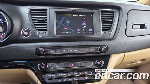 Kia Carnival 9-Seater Luxury 2019 — фото 14