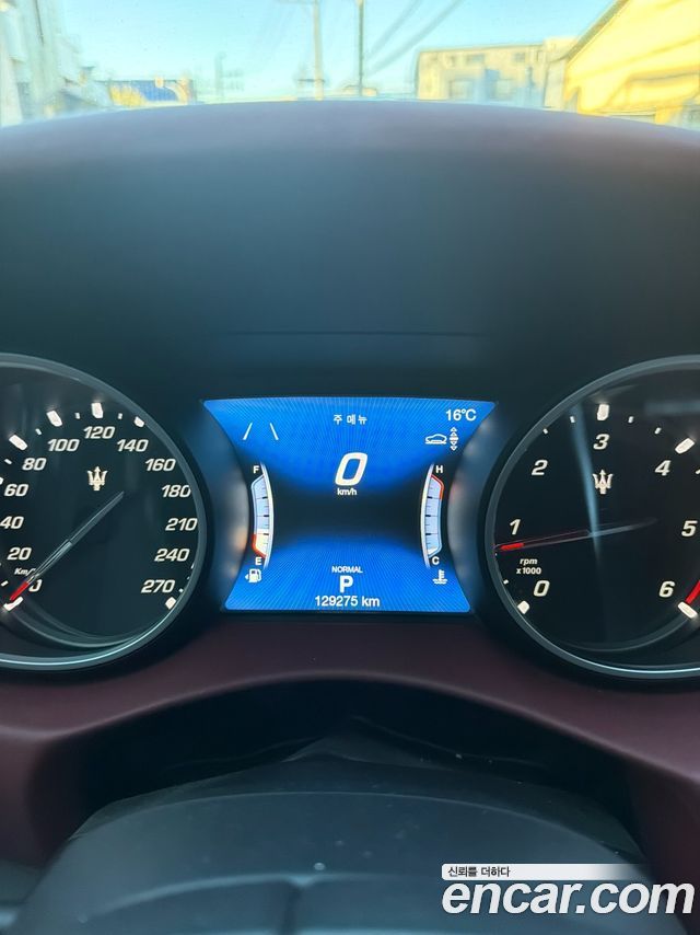 Maserati Levante 3.0 Diesel AWD GranLusso 2019 — фото 8