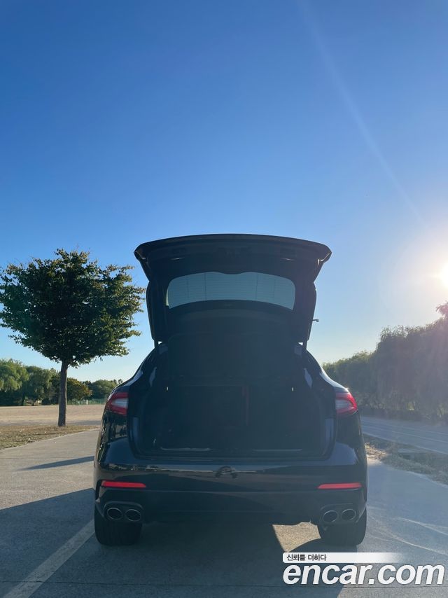 Maserati Levante 3.0 Diesel AWD GranLusso 2019 — фото 18