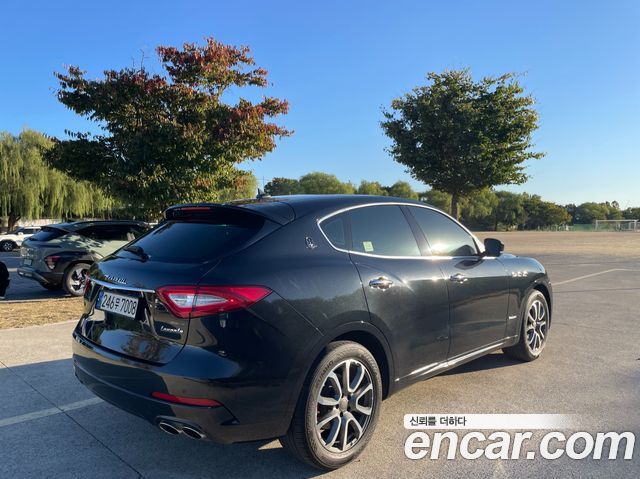 Maserati Levante 3.0 Diesel AWD GranLusso 2019 — фото 21
