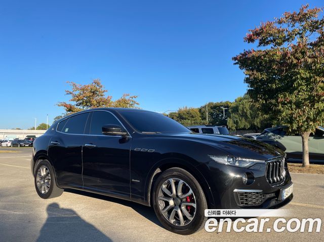 Maserati Levante 3.0 Diesel AWD GranLusso 2019 — фото 23