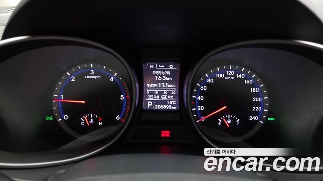 Hyundai Santa Fe (DM) Diesel(e-VGT) 2.0 2WD Premium 2013 — фото 8