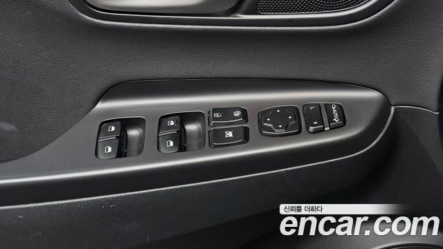 Hyundai Kona 1.6 Turbo 2WD Modern pop 2018 — фото 28
