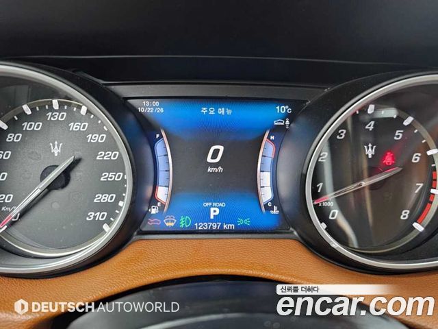Maserati Levante 3.0 AWD 2017 — фото 8