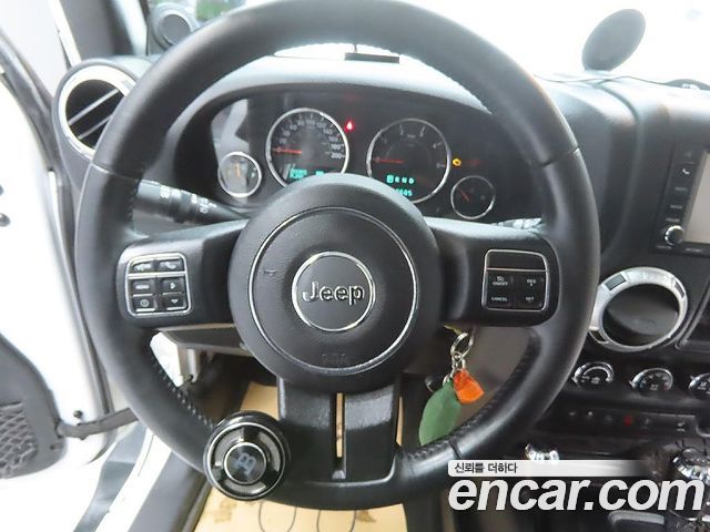 Jeep Wrangler (JK) 2.8 Diesel Sahara 4Door 2014 — фото 9