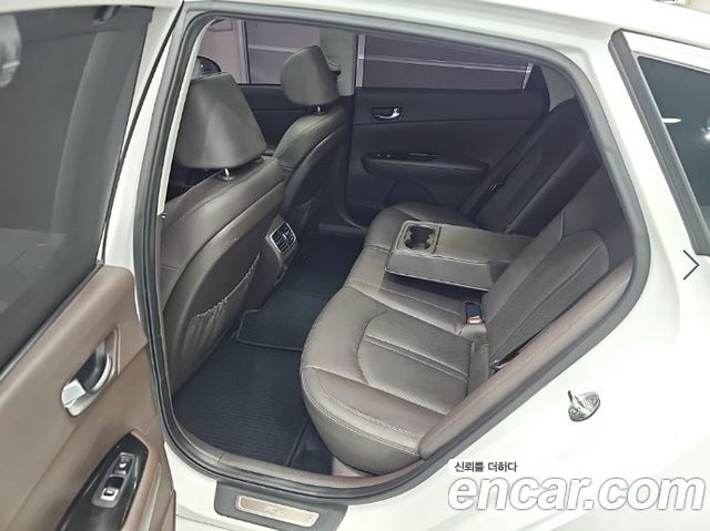 Kia K5 Hybrid (II) Noblesse Special 2019 — фото 16