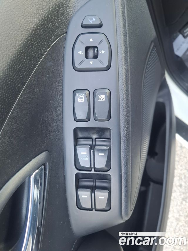 Hyundai Tucson ix Diesel 2WD X20 Special Pack 2013 — фото 13