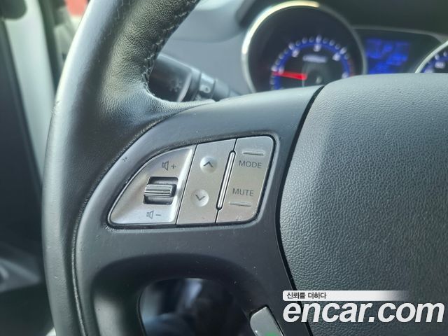 Hyundai Tucson ix Diesel 2WD X20 Special Pack 2013 — фото 19