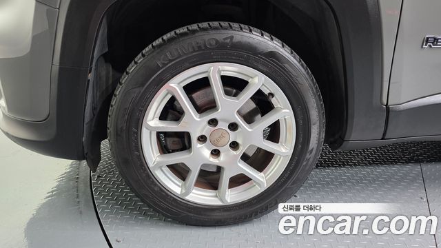 Jeep Renegade 2.4 Limited 2019 — фото 5