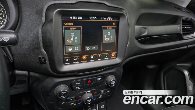 Jeep Renegade 2.4 Limited 2019 — фото 17
