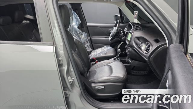 Jeep Renegade 2.4 Limited 2019 — фото 26