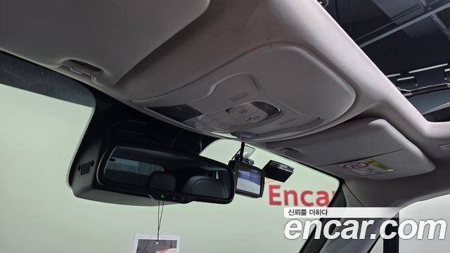 Jeep Renegade 2.4 Limited 2019 — фото 32