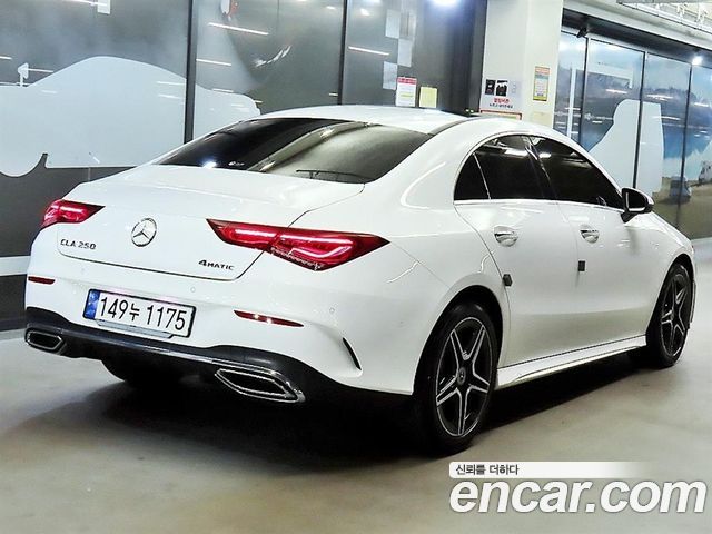 Mercedes-Benz CLA-Class (C118) CLA250 4MATIC 2023 — фото 4