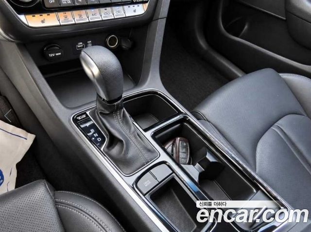 Hyundai Sonata New Rise Hybrid Smart 2018 — фото 10