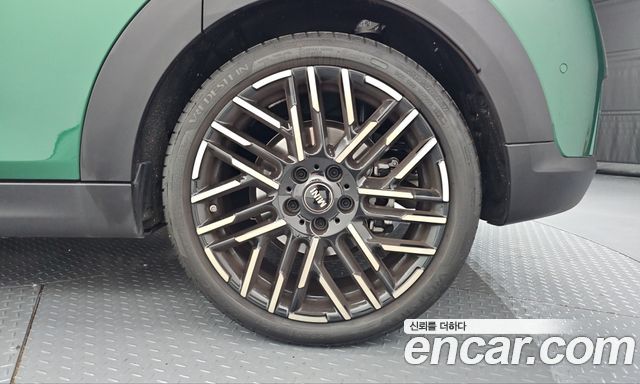 MINI Cooper S (IV) 5 Door Favoured 2025 — фото 21