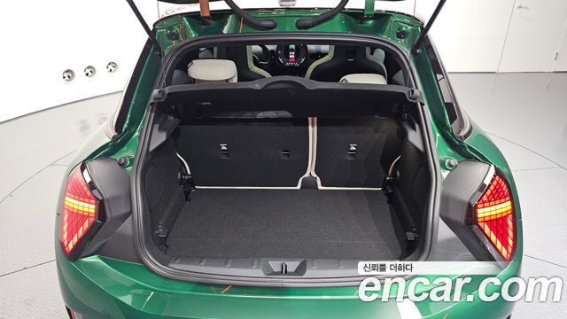 MINI Cooper S (IV) 5 Door Favoured 2025 — фото 34