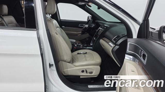 Ford Explorer 2.3 Limited 4WD 5th 2018 — фото 26