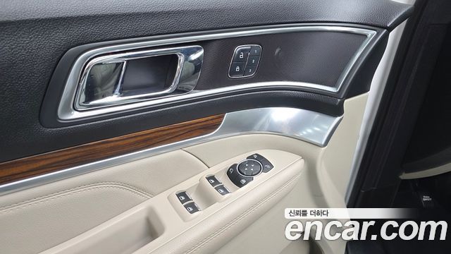 Ford Explorer 2.3 Limited 4WD 5th 2018 — фото 30