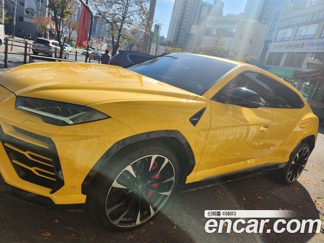Lamborghini Urus 4.0 V8