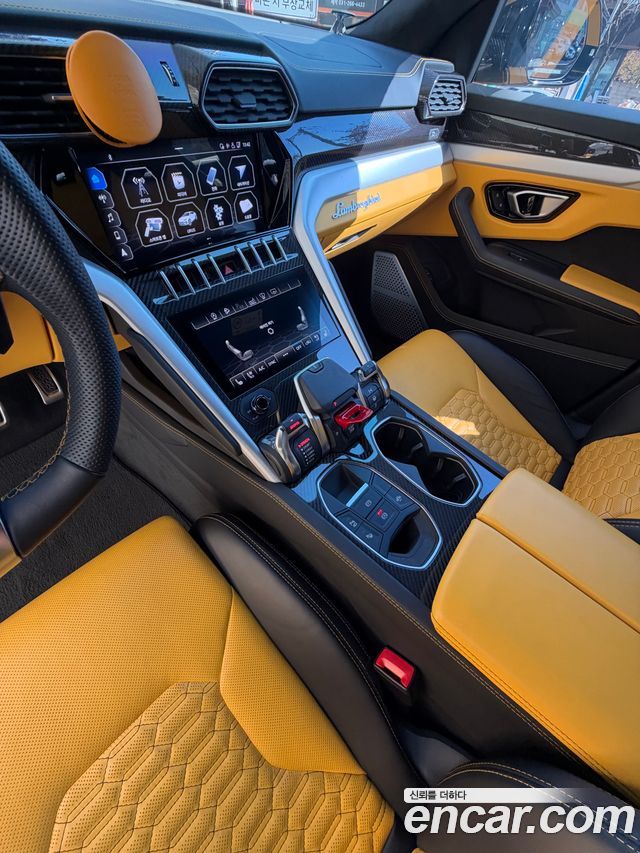 Lamborghini Urus 4.0 V8 2021 — фото 9