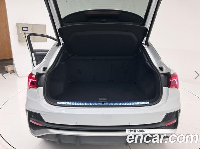 Audi Q3 (F3) 35 TDI Premium Sportback 2022 — фото 21