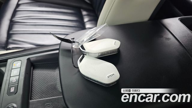 Kia EV9 Long Range 4WD GT Line 2024 — фото 16