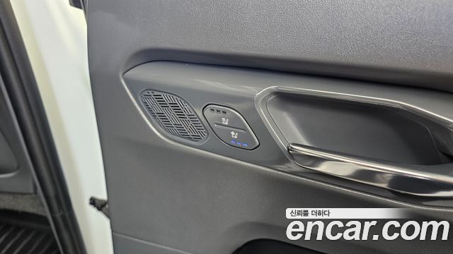 Kia EV9 Long Range 4WD GT Line 2024 — фото 38