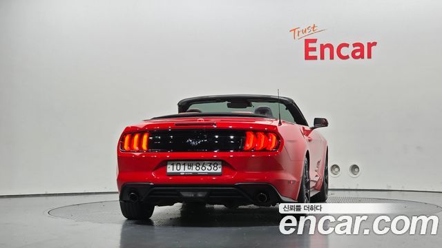 Ford Mustang Convertible 2019 — фото 4