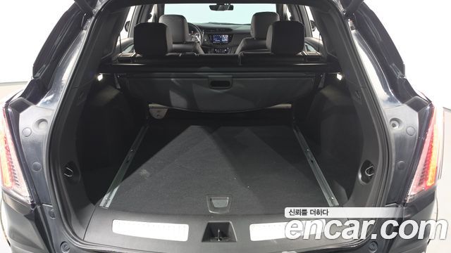 Cadillac XT5 3.6 Sport AWD 2021 — фото 23
