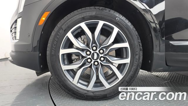 Cadillac XT5 3.6 Sport AWD 2021 — фото 39