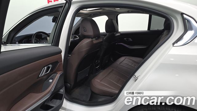 BMW 3 Series (G20) 330e Luxury 2022 — фото 12