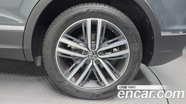 Volkswagen Tiguan (II) 2.0 TDI Prestige 2021 — фото 21