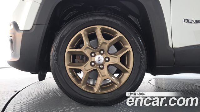 Jeep Renegade 2.4 Longitude 2017 — фото 5