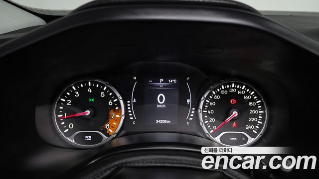 Jeep Renegade 2.4 Longitude 2017 — фото 8