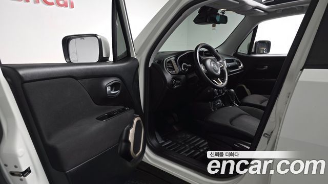 Jeep Renegade 2.4 Longitude 2017 — фото 10